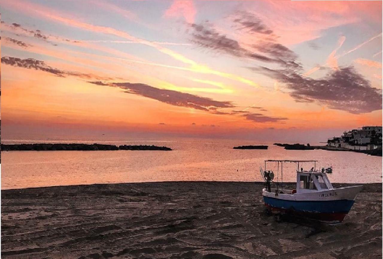 Villa Sulla Spiaggia Diamante เบลเวเดเร มาริตตีโม ภายนอก รูปภาพ